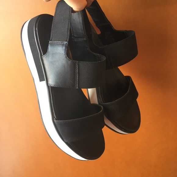 Naturalizer sz 10.5 Carys flatforms sandals - Picture 5 of 8